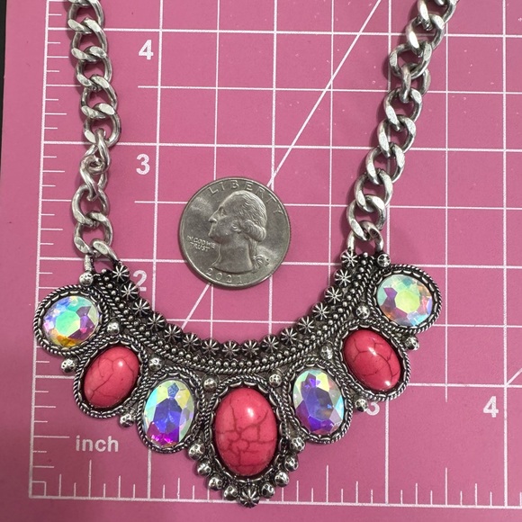 * ❤️NWT BOUTIQUE  PINK SHIMMERING NEW CASTLE SILVERTONE NECKLACE   STUNNING!!!! - Picture 4 of 5